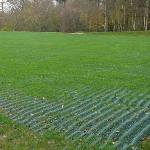 Piquets de fixation en acier pour pose de grille de renfort sur gazon
